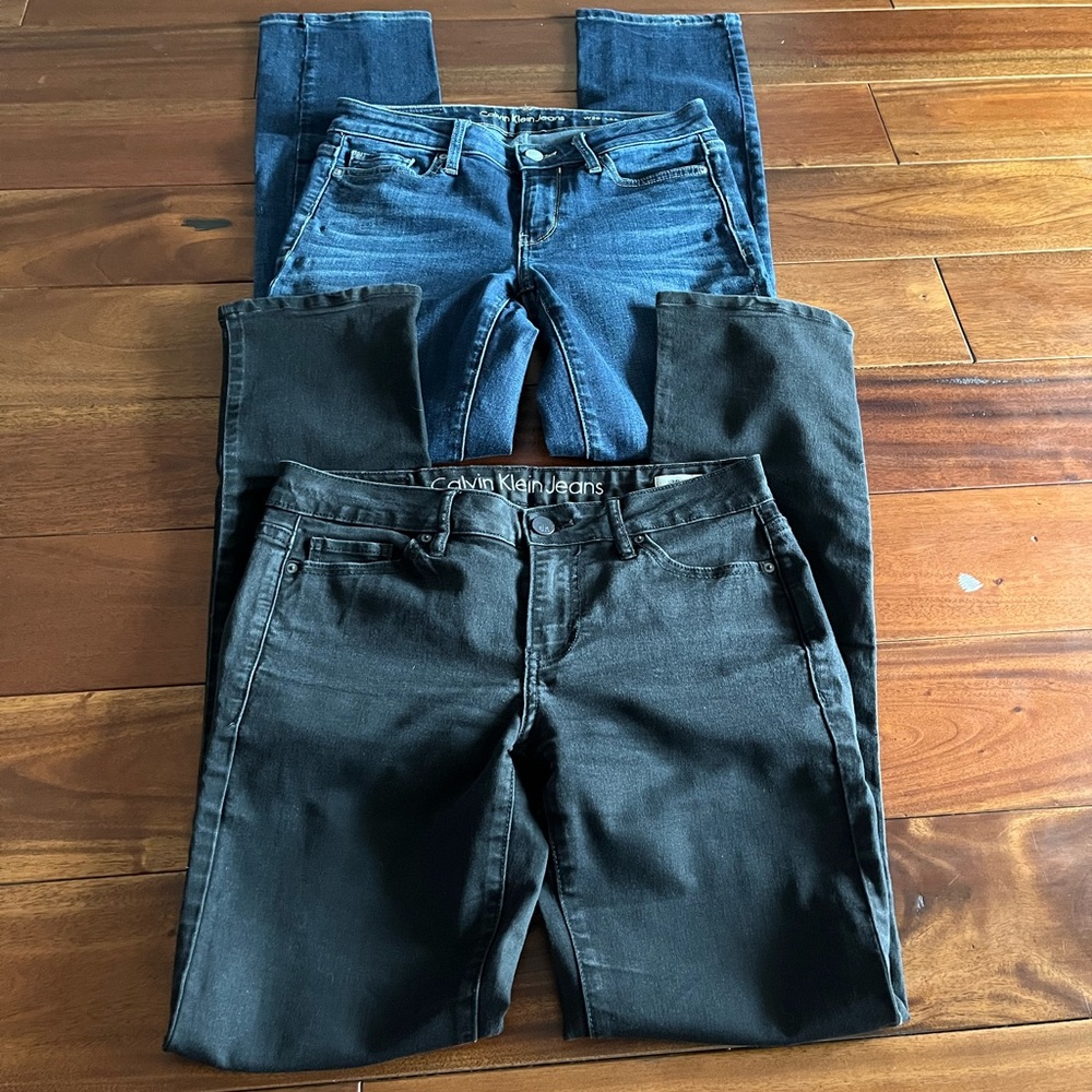 WOMEN JEANS BUNDLE SZ 26/32